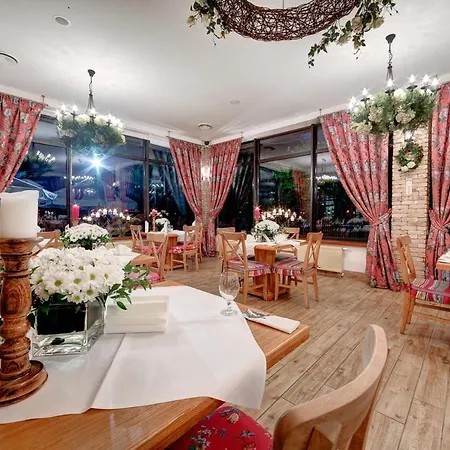 Lesne Patio
