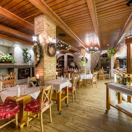Lesne Patio *